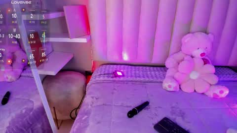   online show from 12.03.25