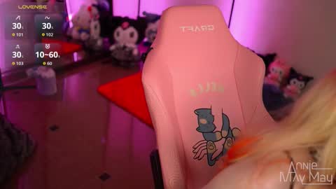 Snapshot of annie_may_may chatting on 10.06.25 Annie May   online show from 10.06.25