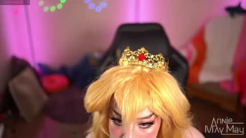 Annie May   online show from 04.12.26