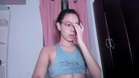 annie_rosse1017 online show from 05.22.26