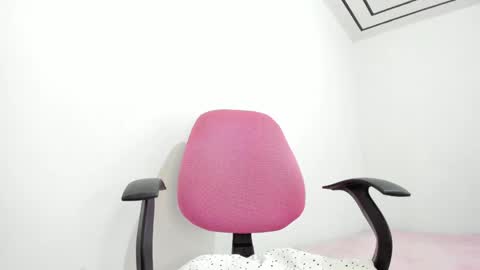 Annie  online show from 02.21.25