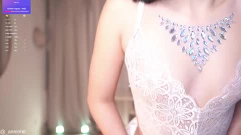 anniehillofficial_ online show from 02.25.25