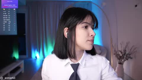 anniehillofficial_ online show from 03.11.25