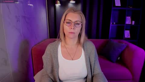 Annie online show from 09.12.25