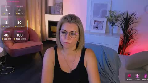 Annie online show from 10.06.25