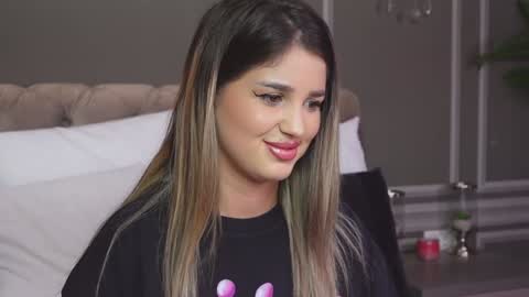 AnnieStyles online show from 01.08.25