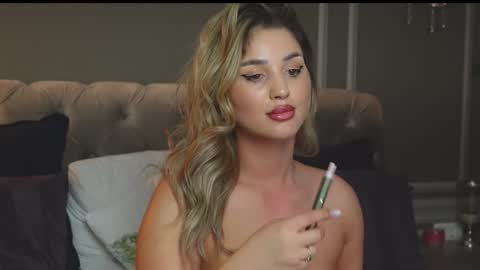 AnnieStyles online show from 02.24.25