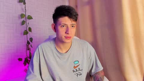 Snapshot of anniie_and_alex chatting on 12.17.24 Annie Alex online show from 12.17.24