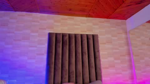 Snapshot of anniie_and_alex chatting on 12.26.24 Annie Alex online show from 12.26.24