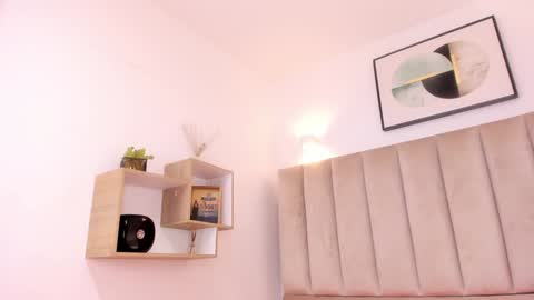 Annie Queen online show from 01.09.25