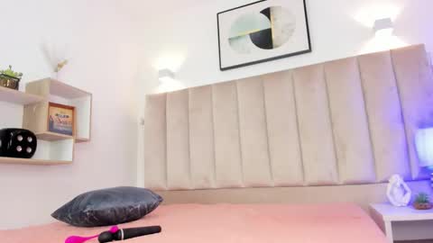 Annie Queen online show from 09.11.25