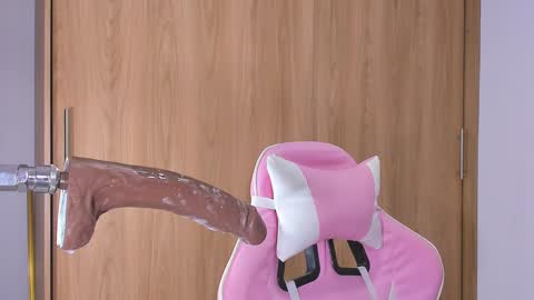 Snapshot of annika_03 chatting on 12.19.24 Gise. online show from 12.19.24