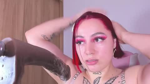 Snapshot of annika_03 chatting on 02.10.25 Gise. online show from 02.10.25