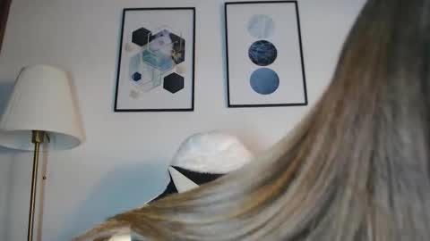 Annika Rivers online show from 10.26.25