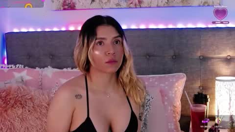 Antonella Lee online show from 10.17.25