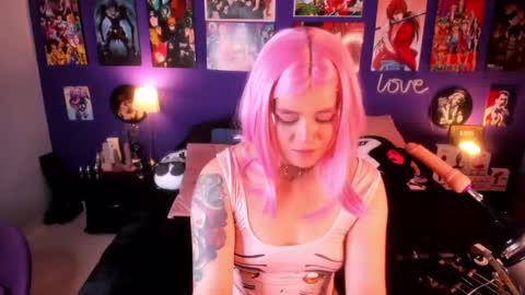 Snapshot of anny_cross chatting on 01.29.25      Paty     online show from 01.29.25