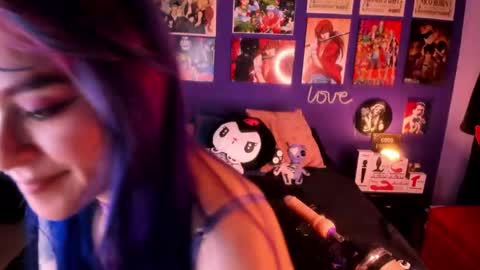 Snapshot of anny_cross chatting on 02.13.25      Paty     online show from 02.13.25