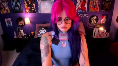 Snapshot of anny_cross chatting on 10.08.25      Paty     online show from 10.08.25