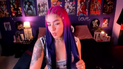 Snapshot of anny_cross chatting on 10.15.25      Paty     online show from 10.15.25