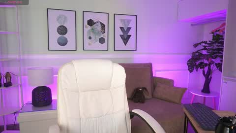 Snapshot of annybuny chatting on 06.10.26 Ana online show from 06.10.26