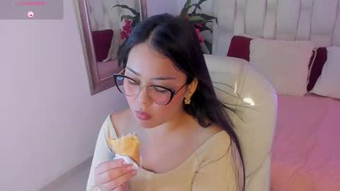 Snapshot of annye01_ chatting on 01.19.26 anny online show from 01.19.26