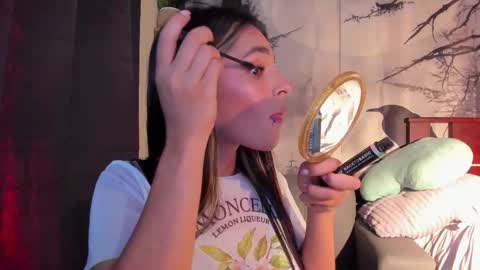 Snapshot of annyluna1 chatting on 12.15.25 Annyluna online show from 12.15.25