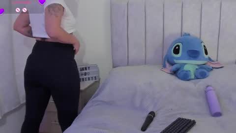 Anny online show from 11.26.25