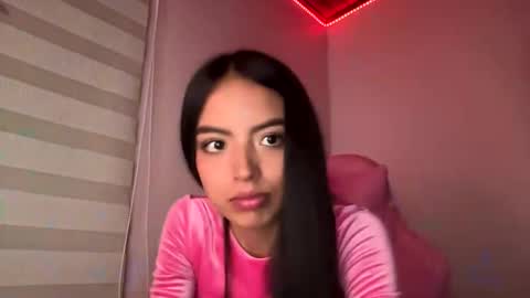 Snapshot of anotella_aa chatting on 11.24.25 anotella_aa online show from 11.24.25