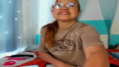 Snapshot of anthonela_mature_ chatting on 04.25.26 anthonela_mature_ online show from 04.25.26
