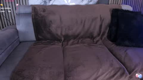 Anthoneladoll online show from 02.14.25