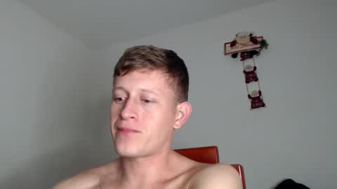 Snapshot of anthonnymorrison chatting on 12.11.24 leon online show from 12.11.24