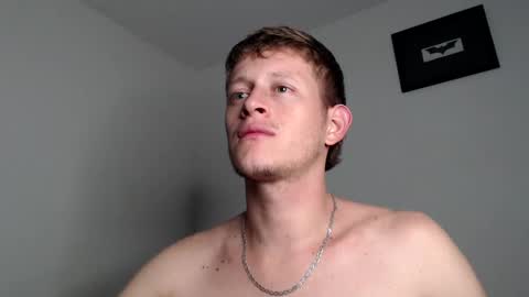 Snapshot of anthonnymorrison chatting on 01.01.25 leon online show from 01.01.25