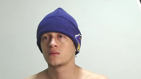 Snapshot of anthonnymorrison chatting on 02.01.25 leon online show from 02.01.25