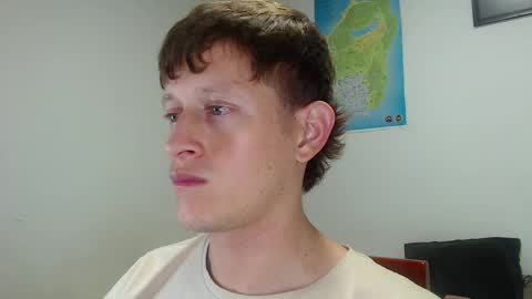 Snapshot of anthonnymorrison chatting on 02.21.25 leon online show from 02.21.25