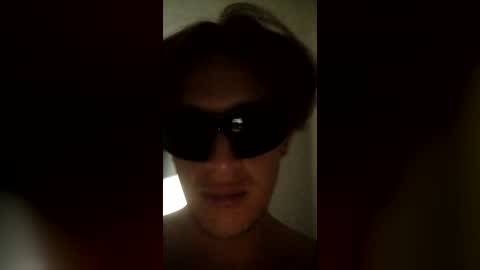 Snapshot of anthonnymorrison chatting on 07.26.26 leon online show from 07.26.26