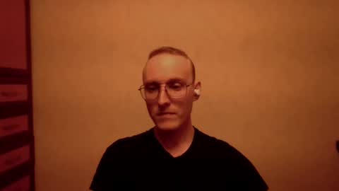 Snapshot of anthonythorn chatting on 03.07.25 anthonythorn online show from 03.07.25