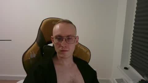 Snapshot of anthonythorn chatting on 11.13.25 anthonythorn online show from 11.13.25