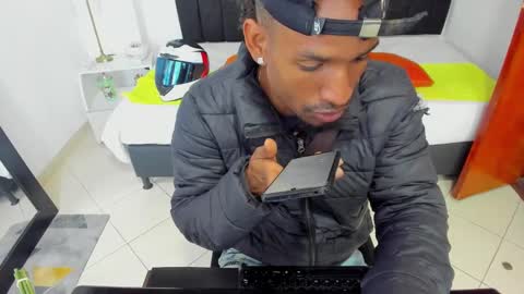       online show from 02.06.25