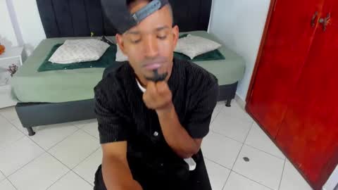       online show from 03.05.25