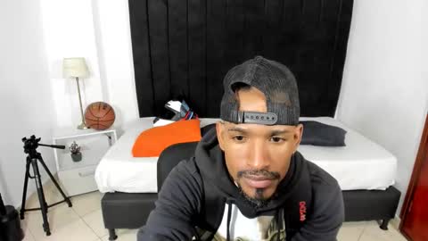       online show from 10.01.25