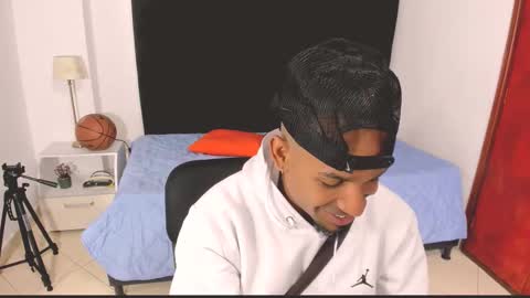       online show from 10.11.25