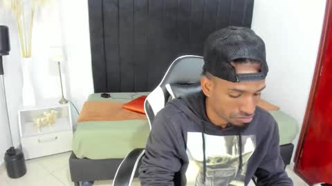       online show from 11.12.25