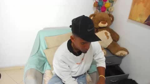 Snapshot of anthoy_wayans chatting on 02.28.26 online show from 02.28.26