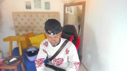 Snapshot of anthoy_wayans chatting on 03.08.26 online show from 03.08.26