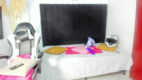       online show from 04.21.26