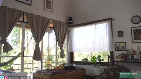 Snapshot of antinoo_gnothi chatting on 01.18.25 Antinoo Gnothi online show from 01.18.25