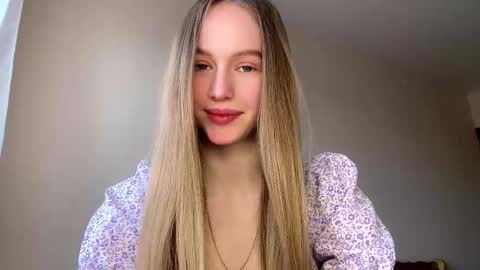 Snapshot of antionettepulgarin chatting on 03.16.26 Viktoria online show from 03.16.26