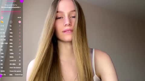 Snapshot of antionettepulgarin chatting on 03.29.26 Viktoria online show from 03.29.26
