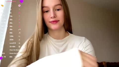 Snapshot of antionettepulgarin chatting on 04.17.26 Viktoria online show from 04.17.26