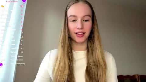 Snapshot of antionettepulgarin chatting on 05.20.26 Viktoria online show from 05.20.26